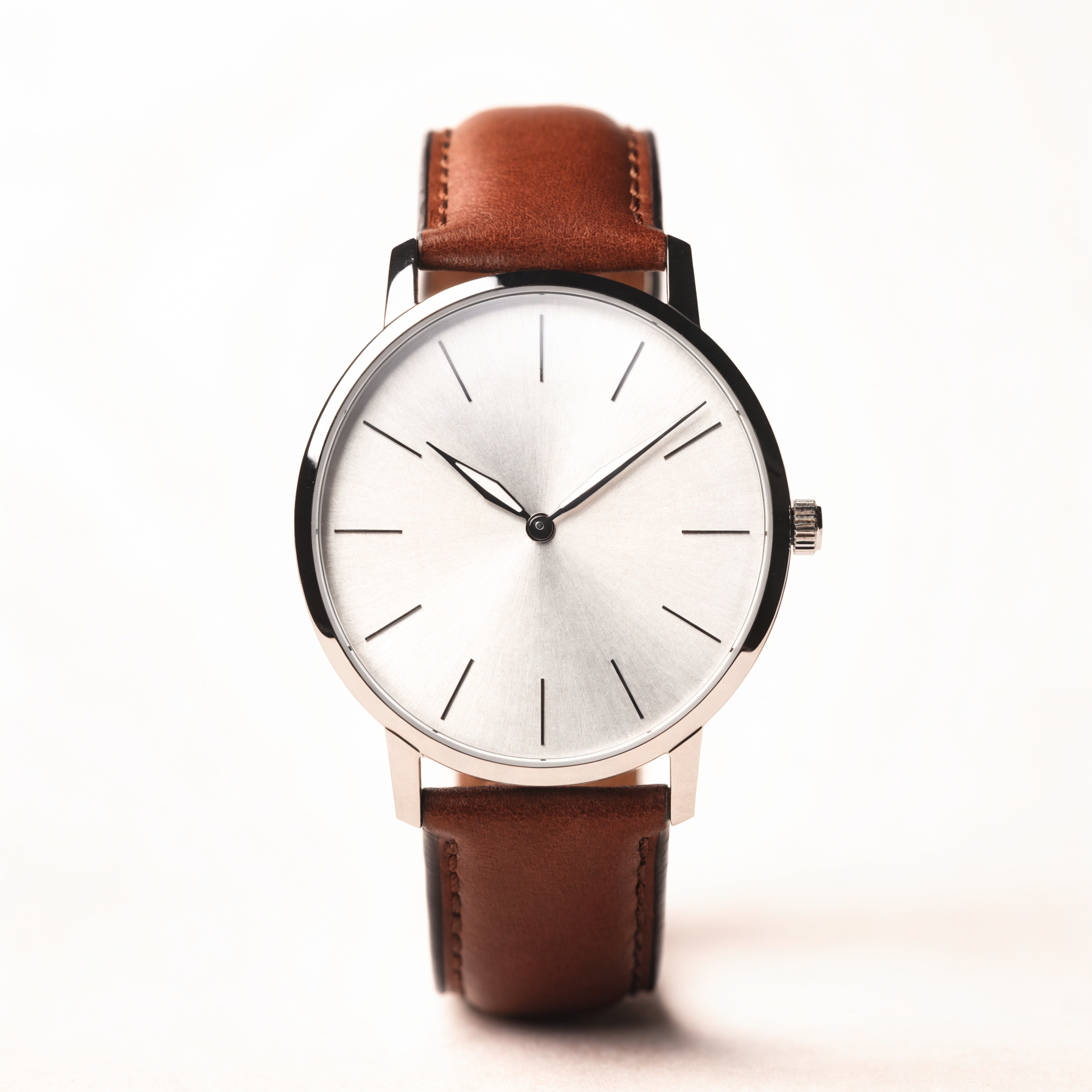 Stalen herenhorloge met zilverkleurige wijzerplaat