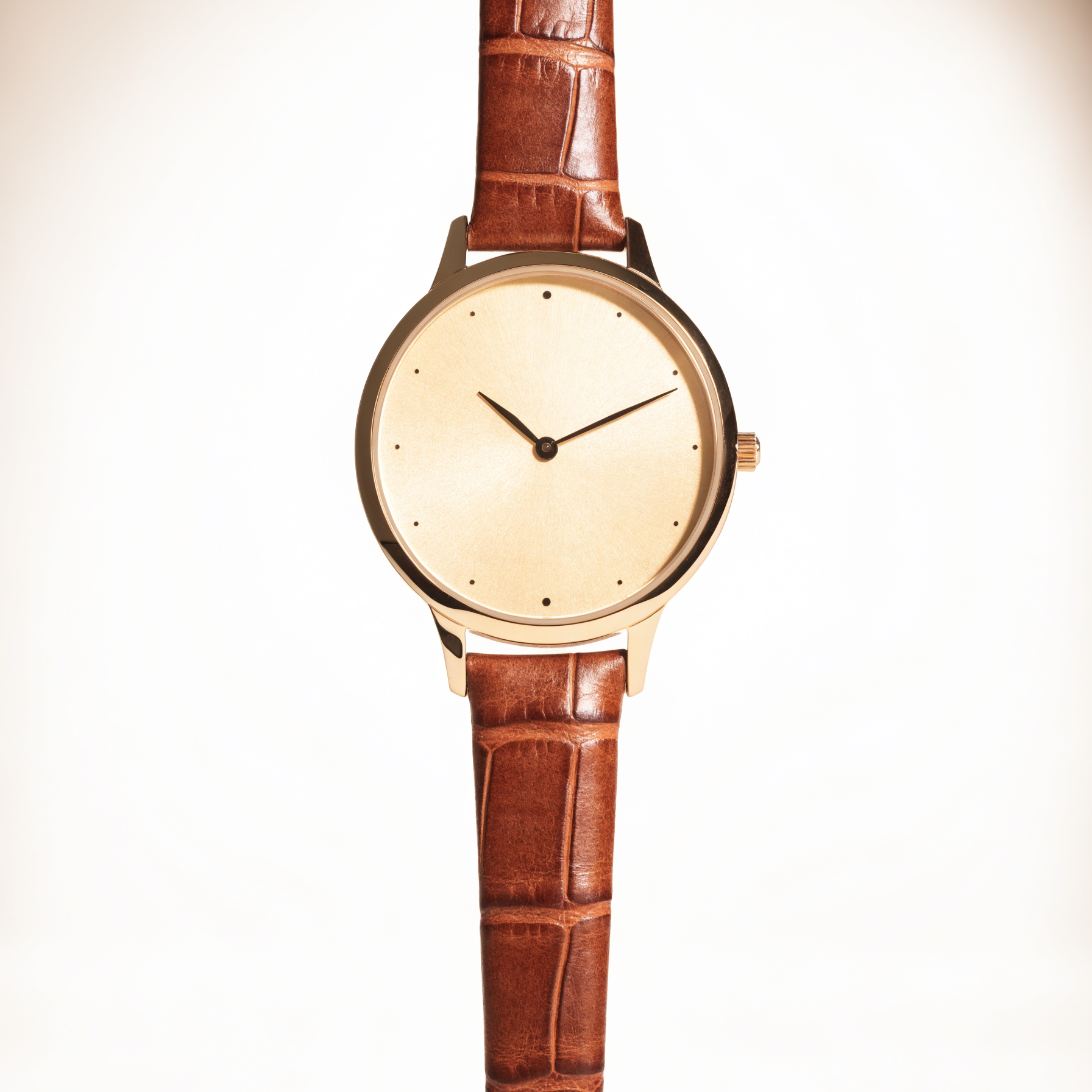 Gouden dress watch met cremekleurige wijzerplaat