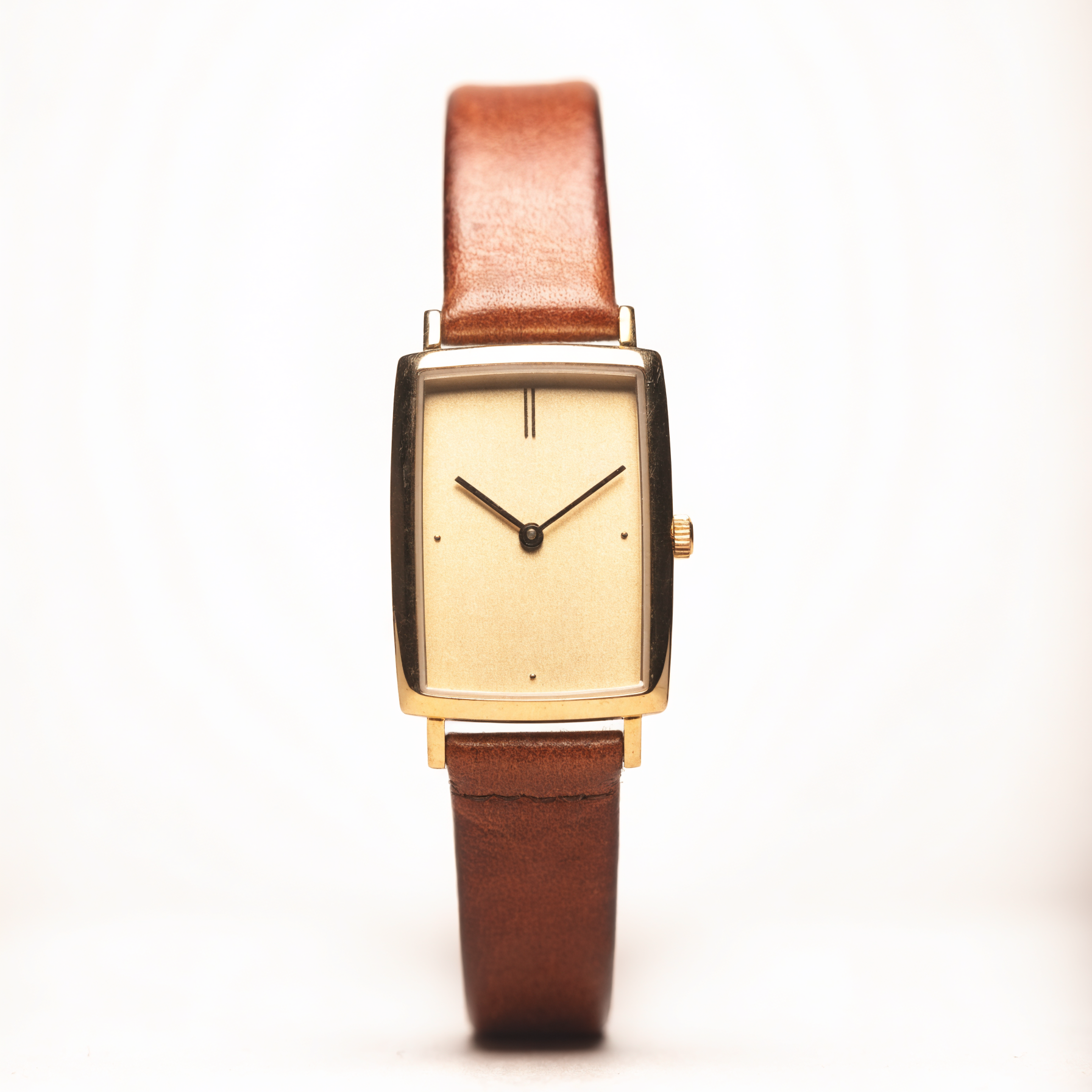 Vintage gouden horloge met rechthoekige kast