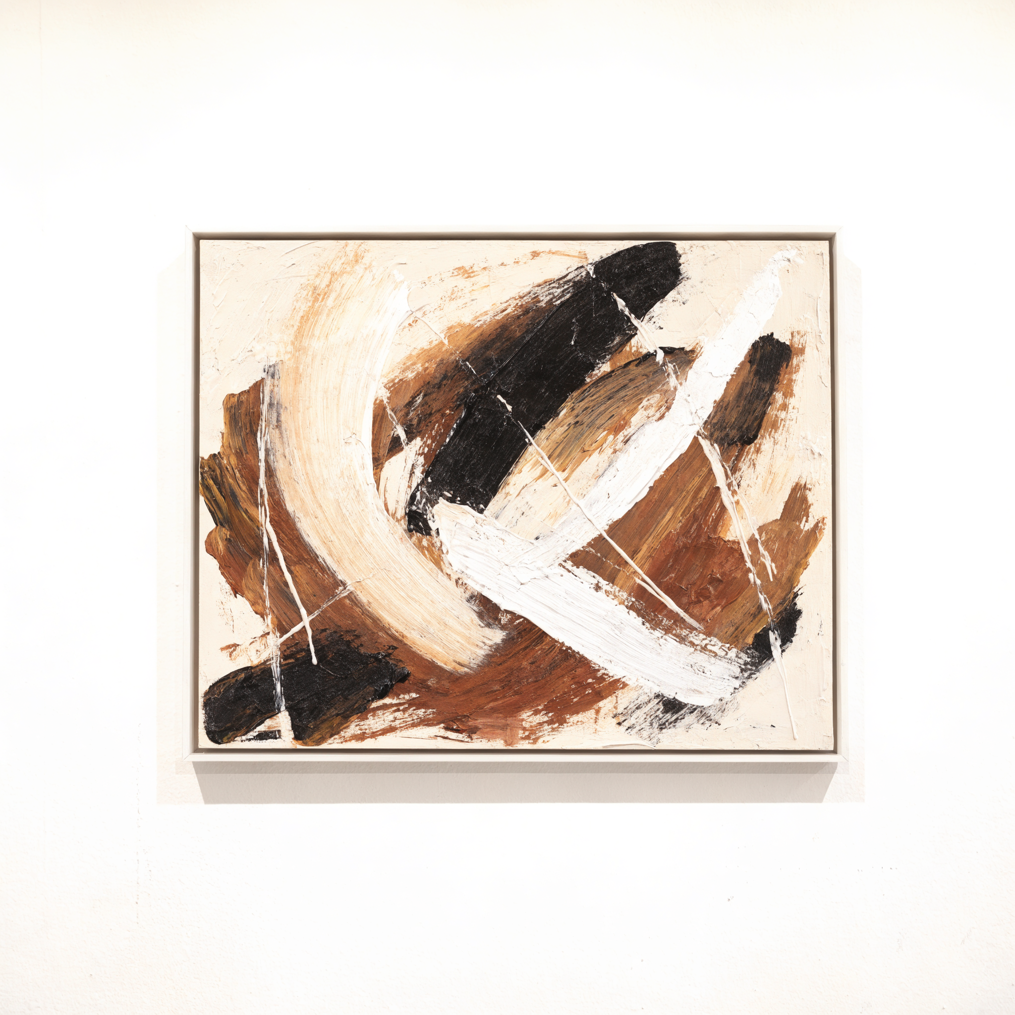 Abstract schilderij in okertinten